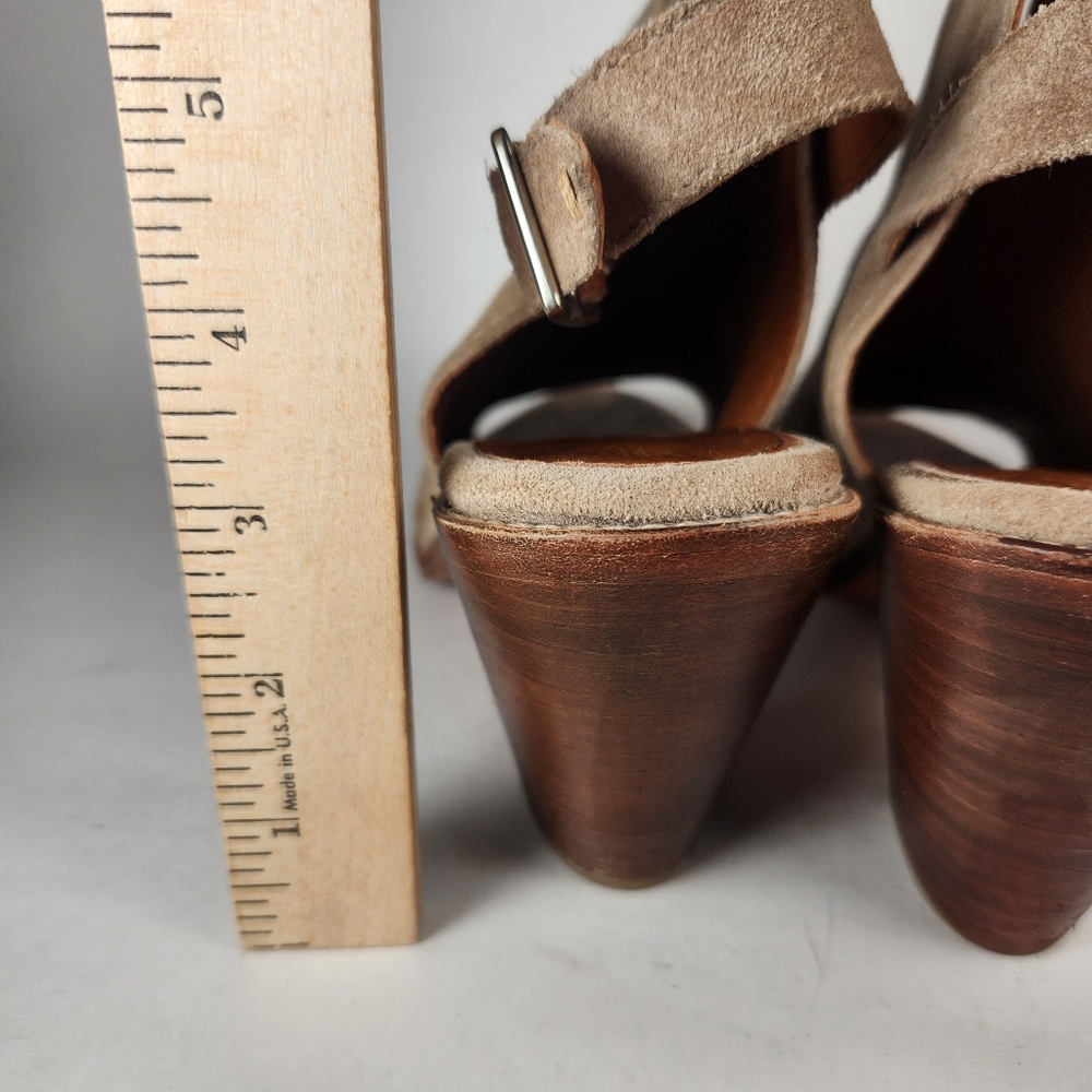 FRYE Women's Courtney Sandal Size 8.5 Taupe Suede Open Toe Sling Back Shoe - Picture 12 of 13